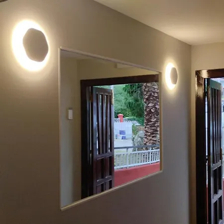 Las Palmeras 3* גיחון